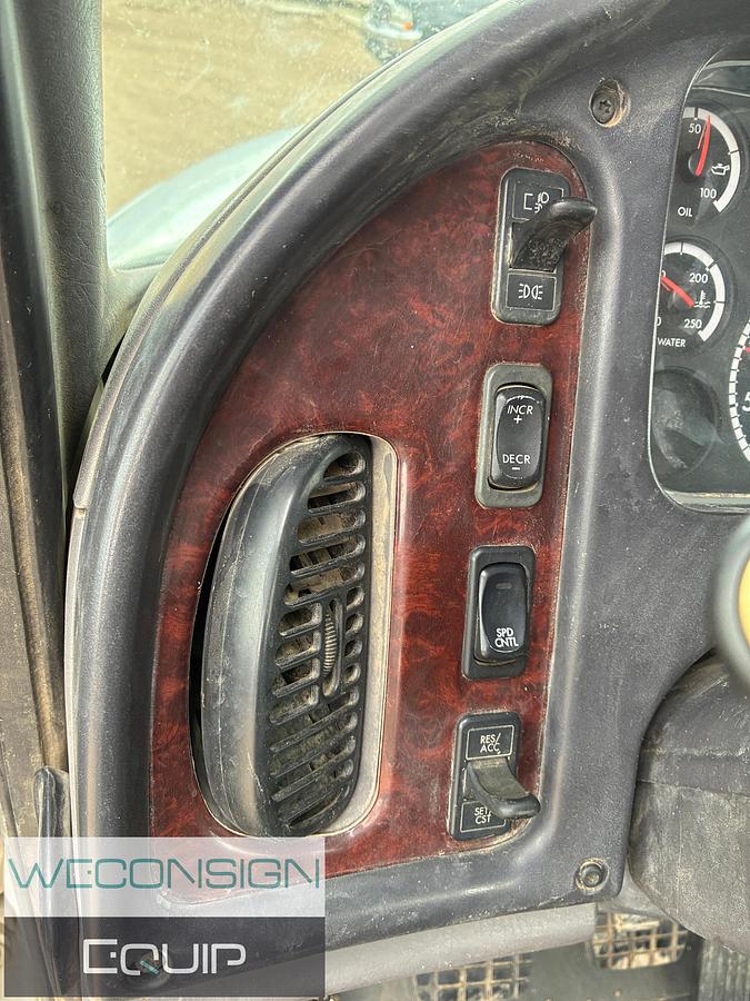 Used 2007 Freightliner M2 Picker Truck