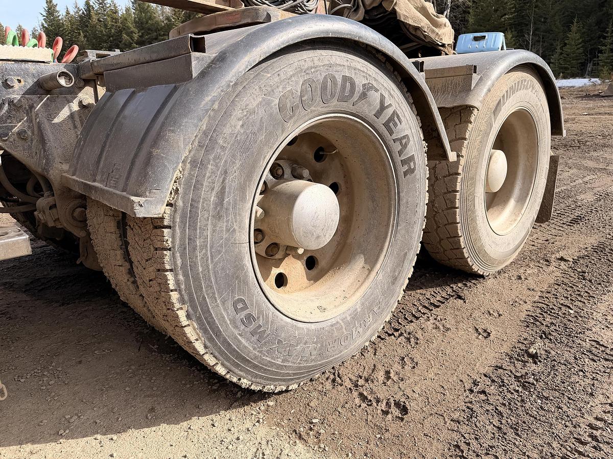 Used 1998 Peterbilt 379 Heavy Haul Truck