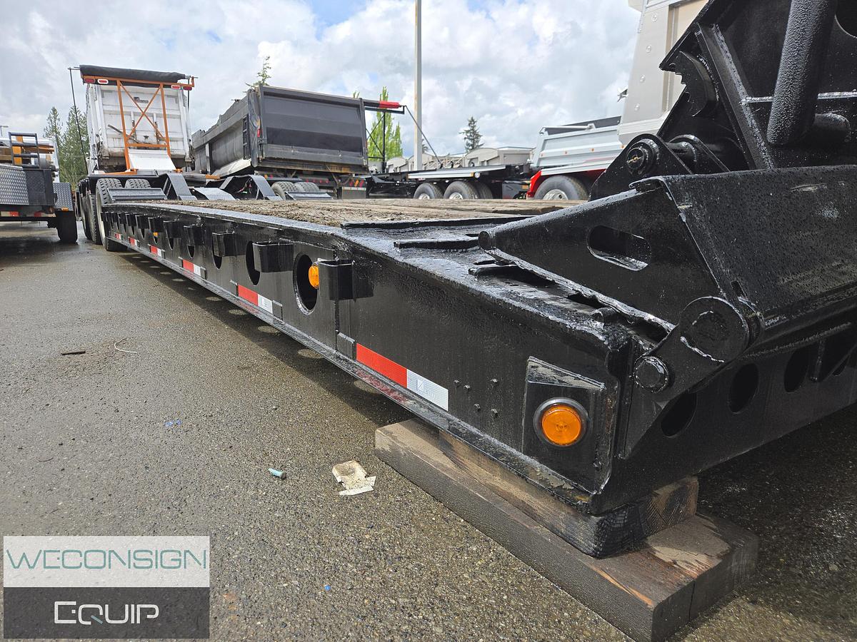 Used 2005 K-Line 60 Ton Lowbed Trailer and Jump Jeep