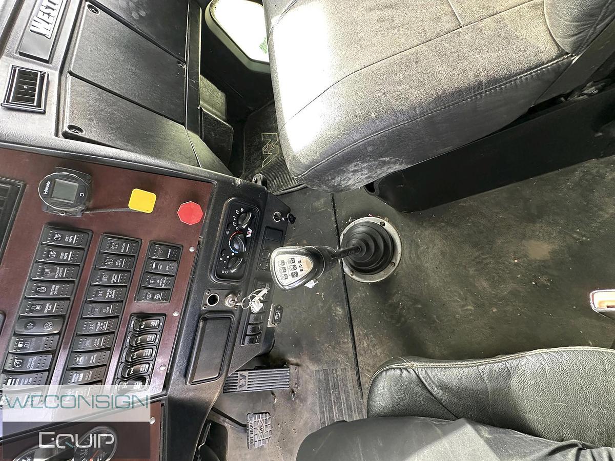 Used 2015 Western Start Tri-Axle Code Straight Vac