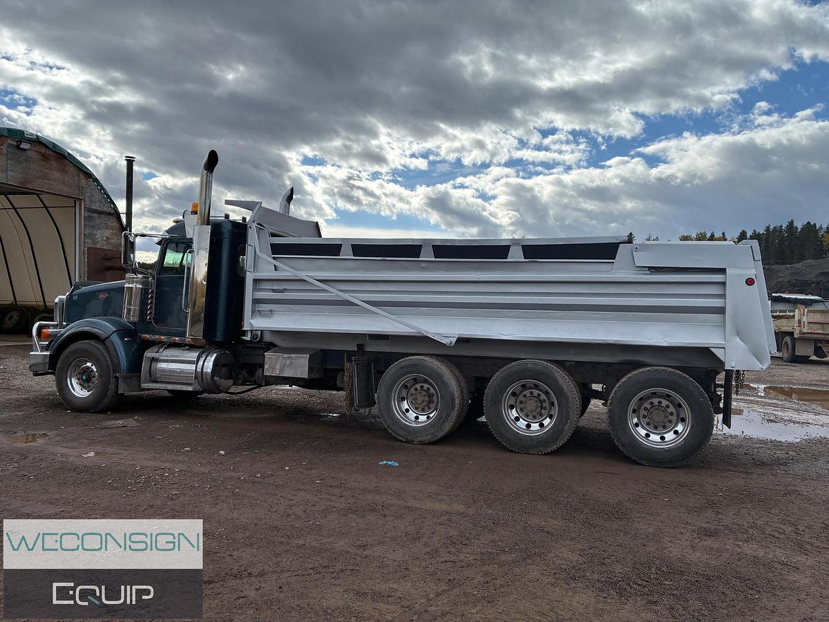 Used 2014 Peterbilt 367 Dump Truck