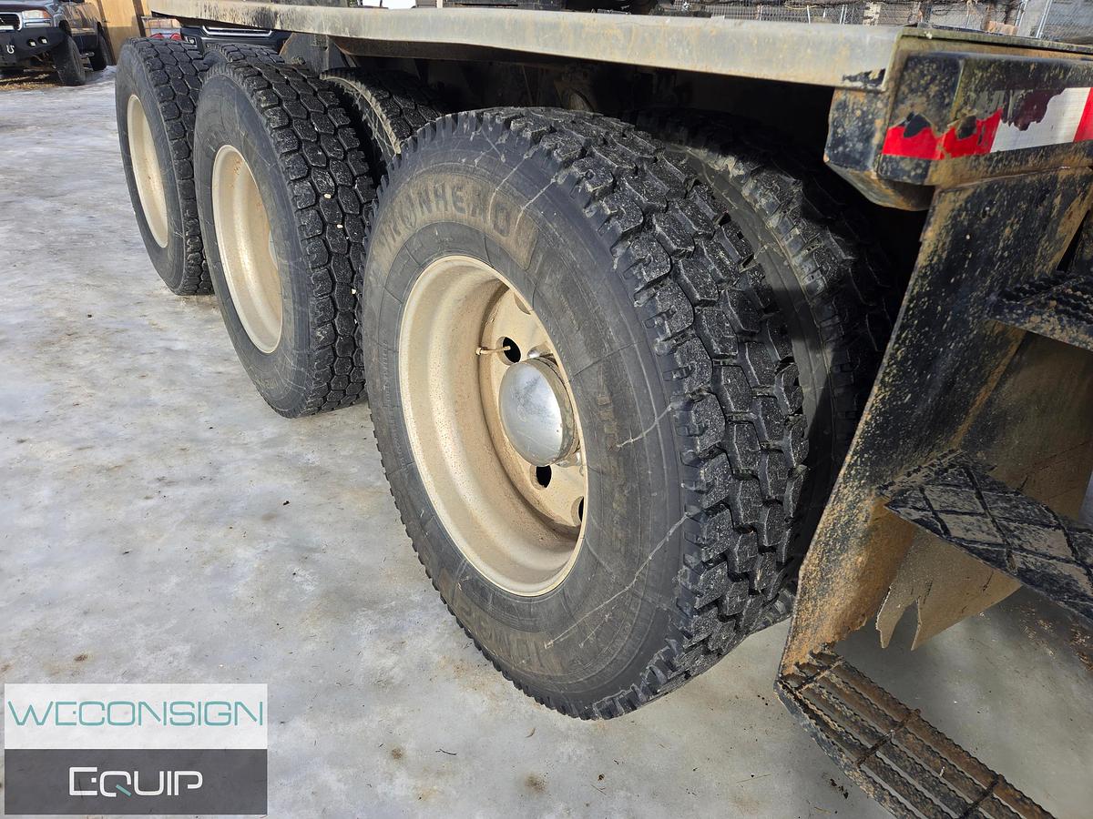 Used 2013 Kenworth T800 Winch Truck