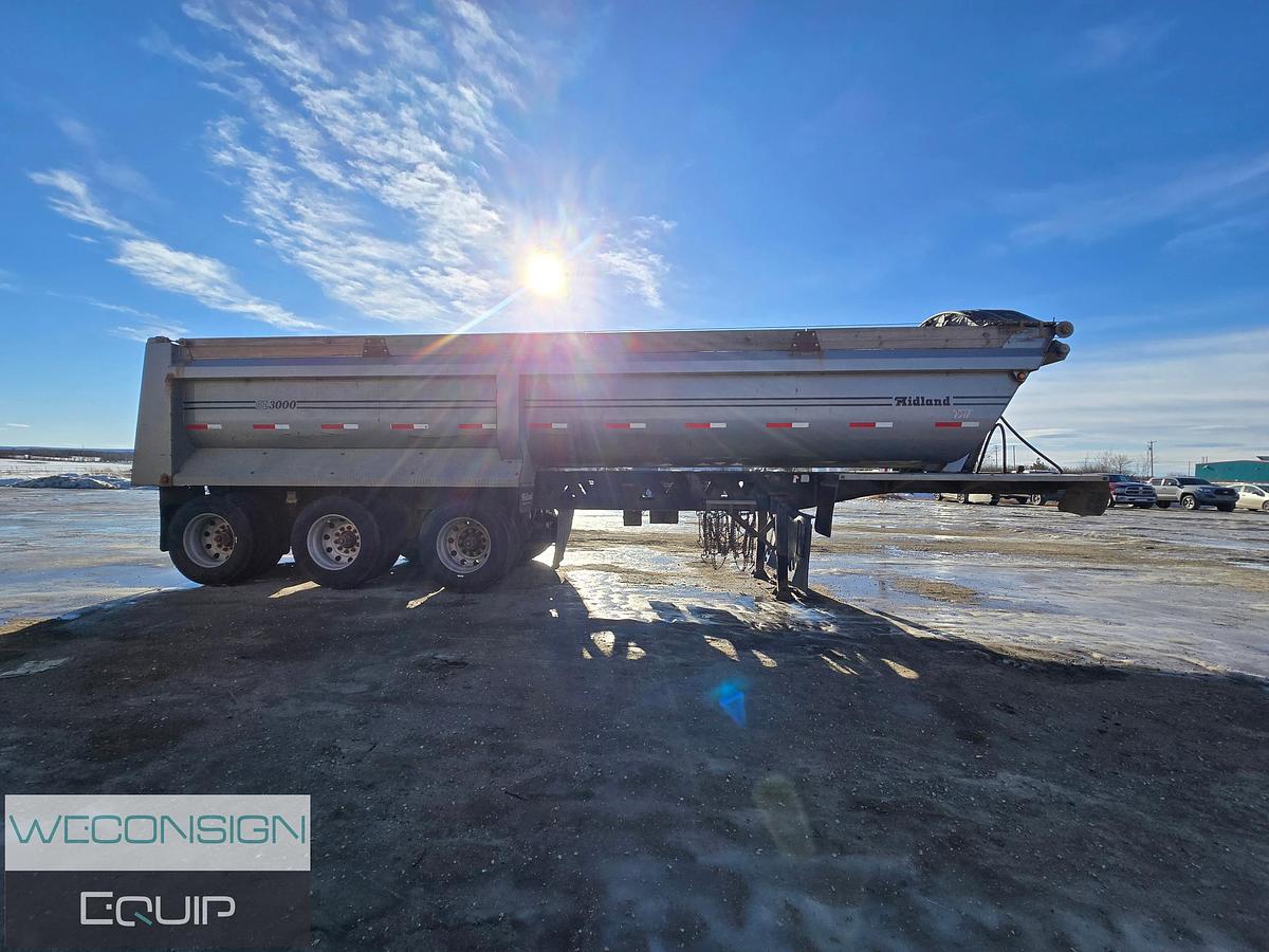 Used 2013 Midland 32'