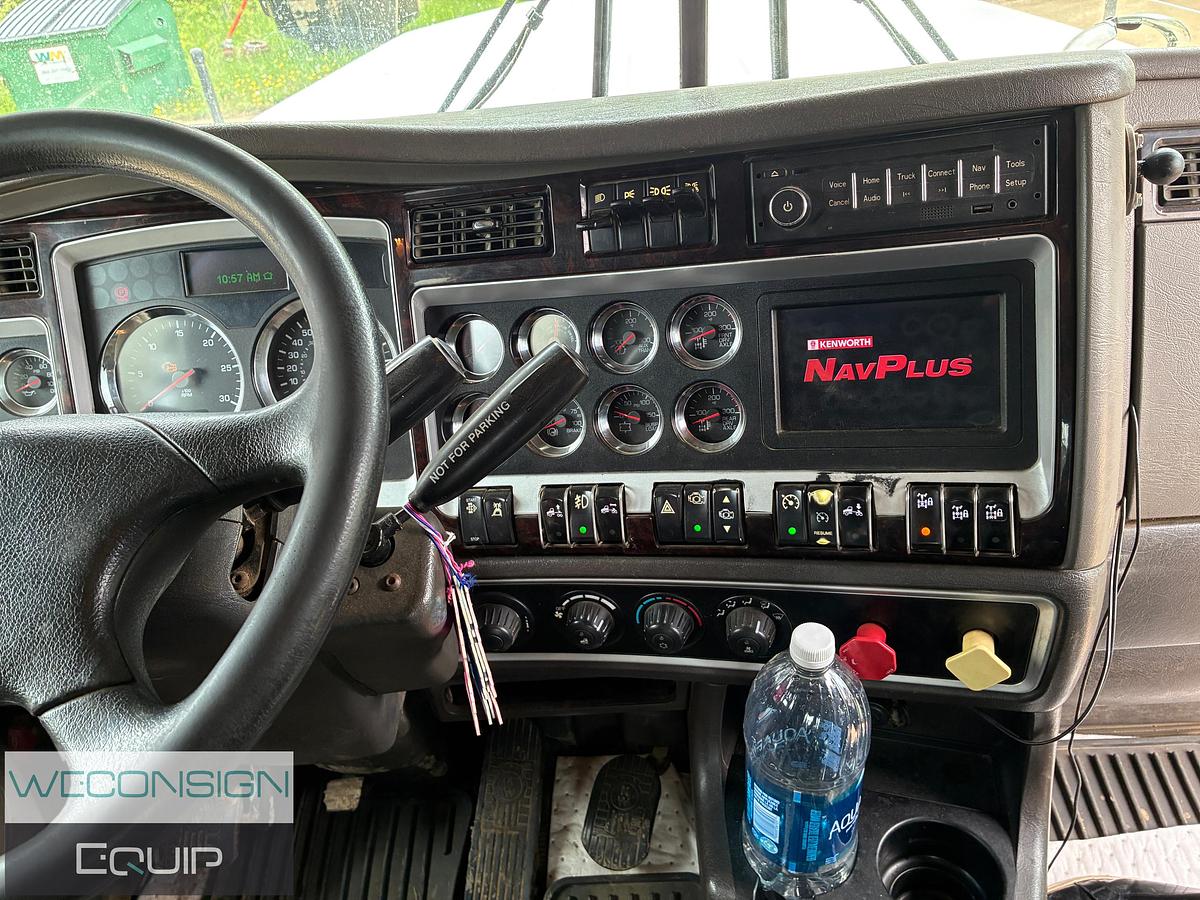 Used 2014 Kenworth C500 Winch Truck