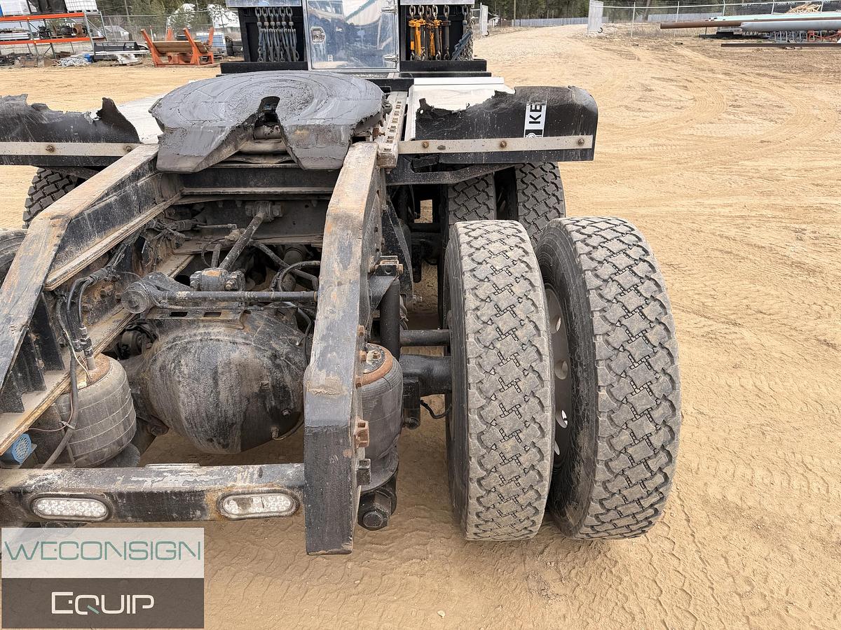 Used 2009 Kenworth T800 Winch Truck