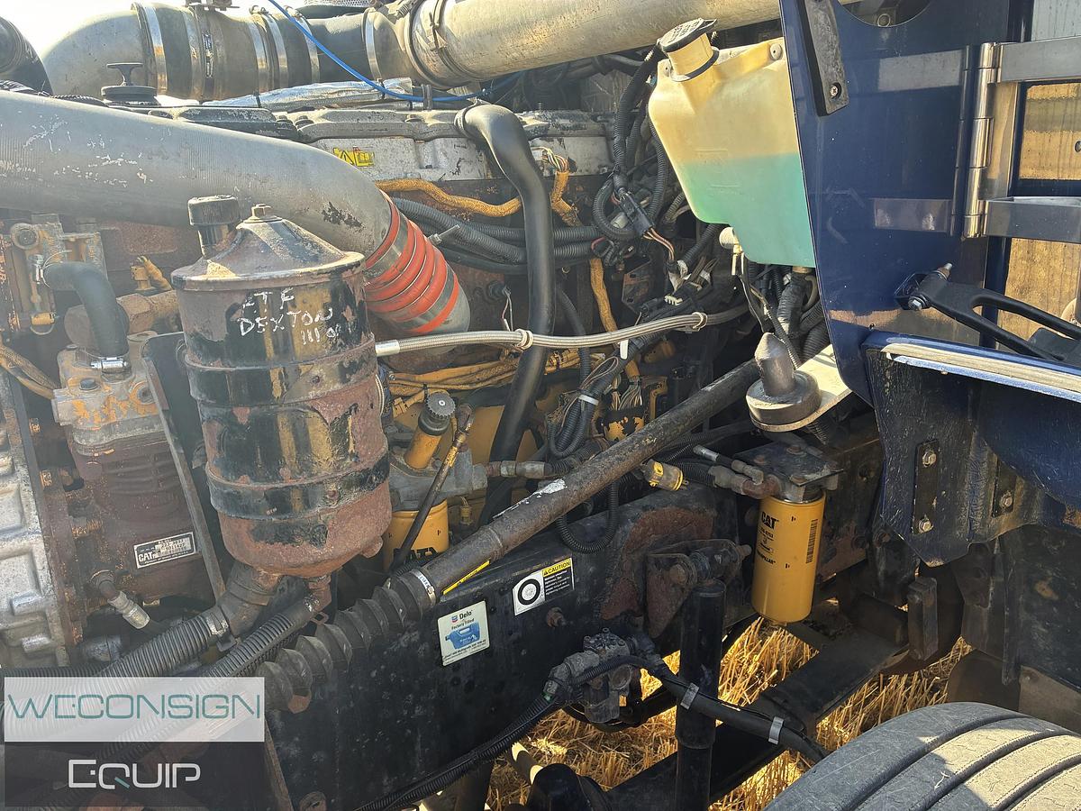 Used 2005 Kenworth T800 Sleeper Tractor