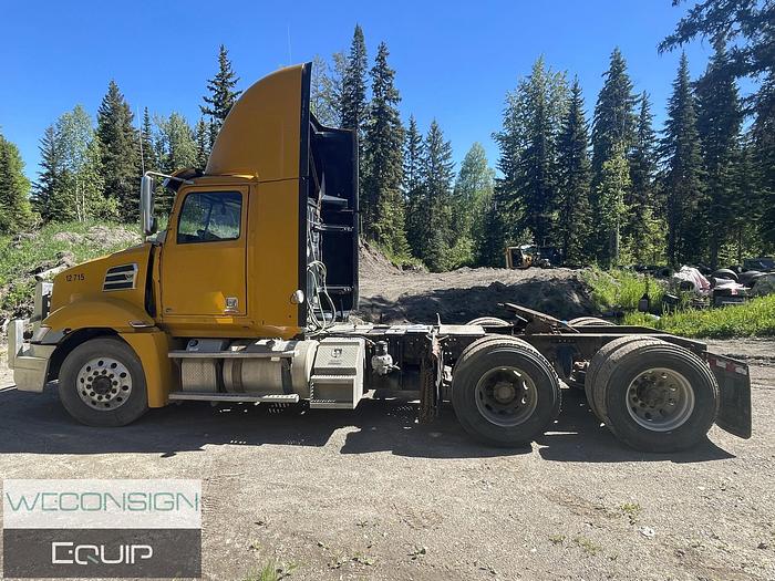 Used 2019 Western Star 5700XE DC Day Cab Truck Tractor