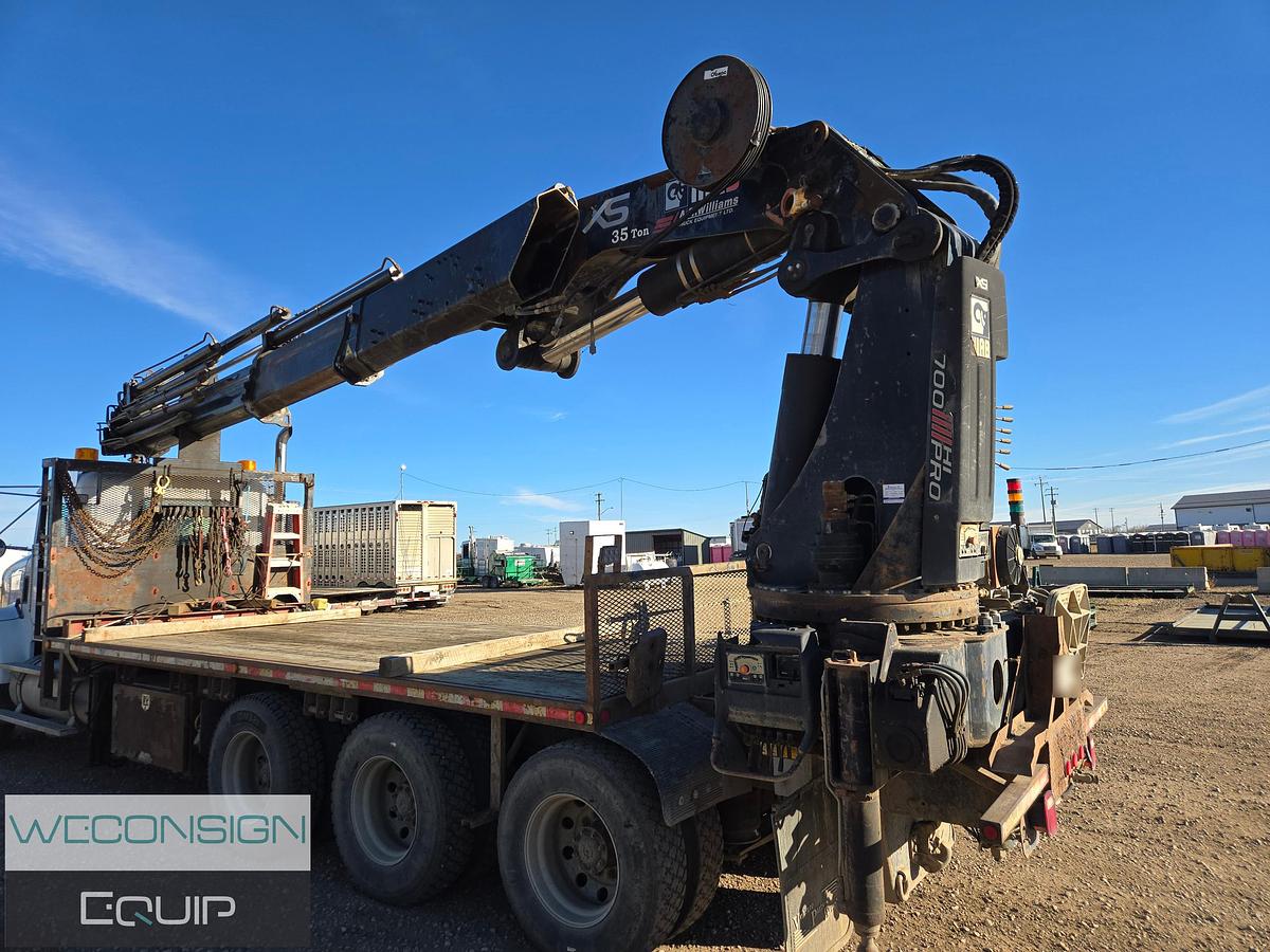 Used 2009 Freightliner FLD120SD Picker Truck