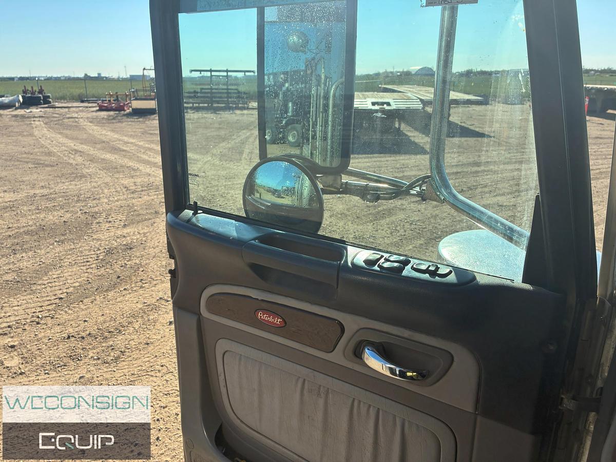 Used 2016 Peterbilt 367 Winch Truck