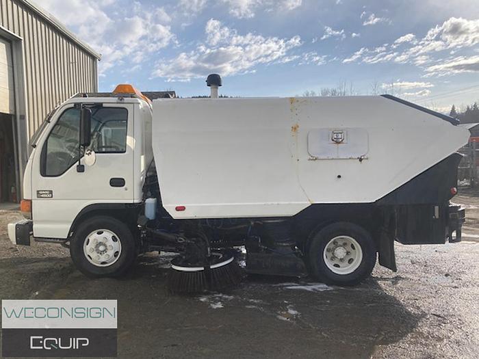 Used 1999 GMC/ISUZU  Single Axle Street Sweeper Truck