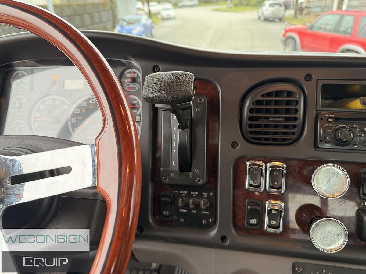 Used 2014 Freightliner M2106 Tow Truck/ Wrecker Truck