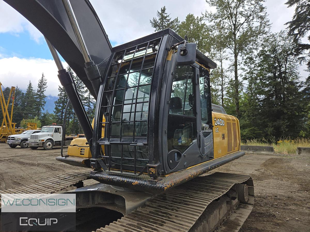 Used 2007 John Deere 240D Excavator