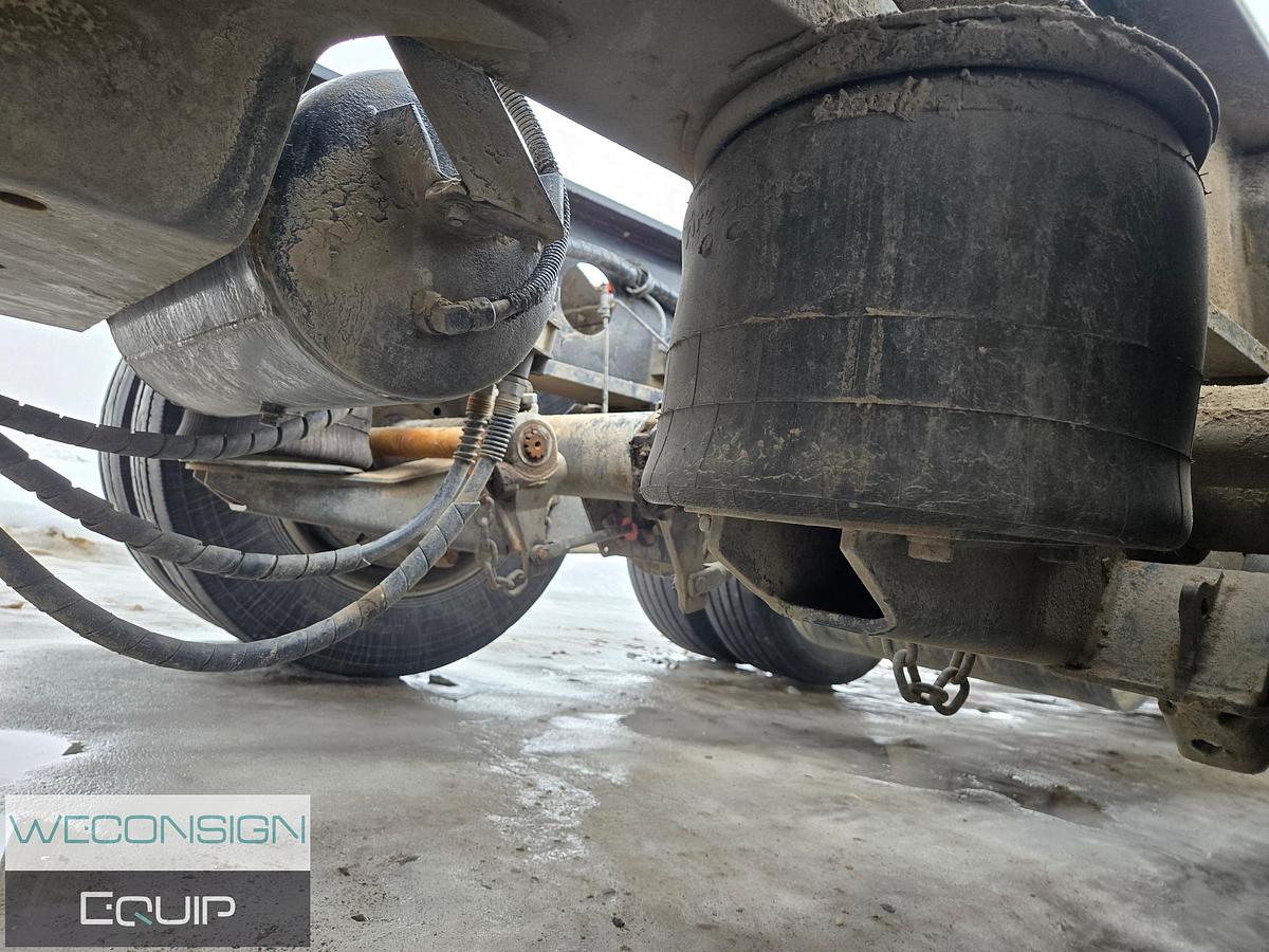 Used 2014 Pacesetter 55T 9 Axle Lowbed/Lowboy Trailer Combination