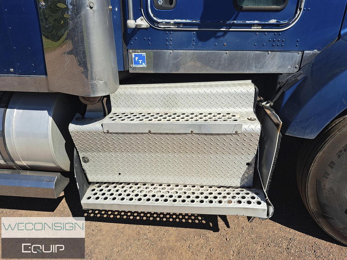 Used 2011 Kenworth T800