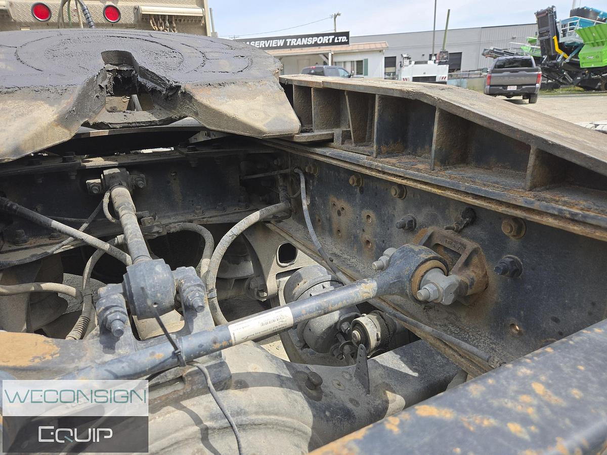 Used 2001 Kenworth T800 TA Lowbed Truck