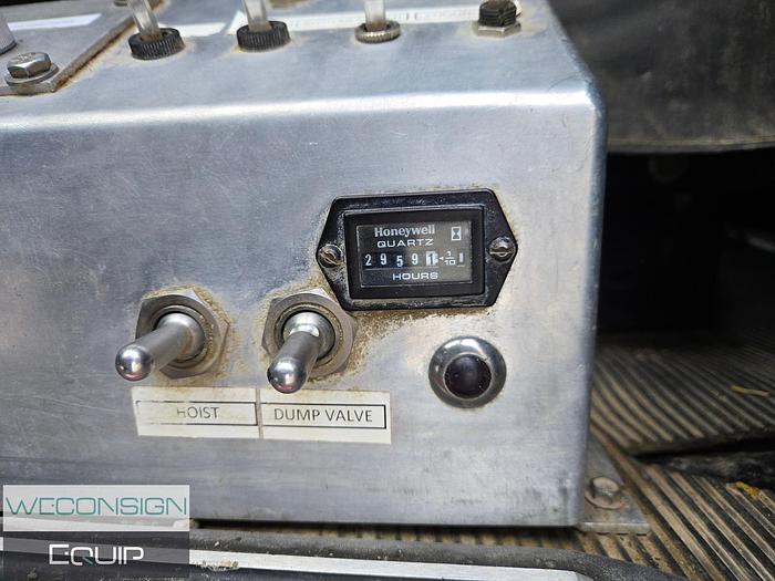 Used 2015 Kenworth T800 Tri Drive Code Semi Vac