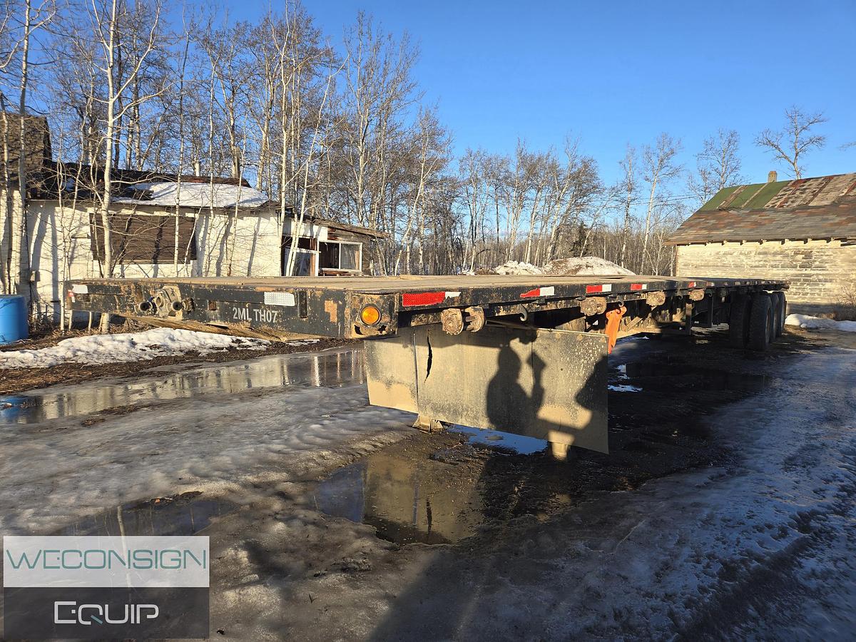 Used 2006 Manac 53' Flat Deck Sliding Axle