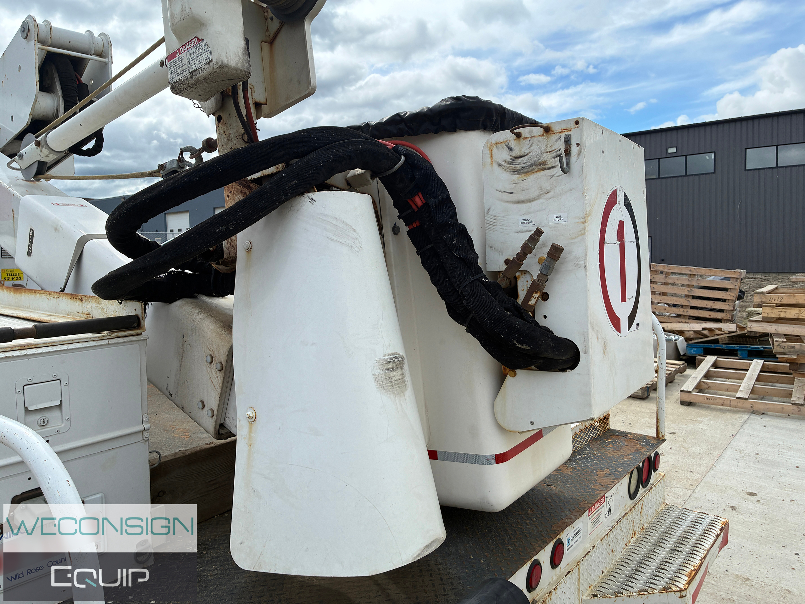 Used 2017 Ford F550 Bucket Truck