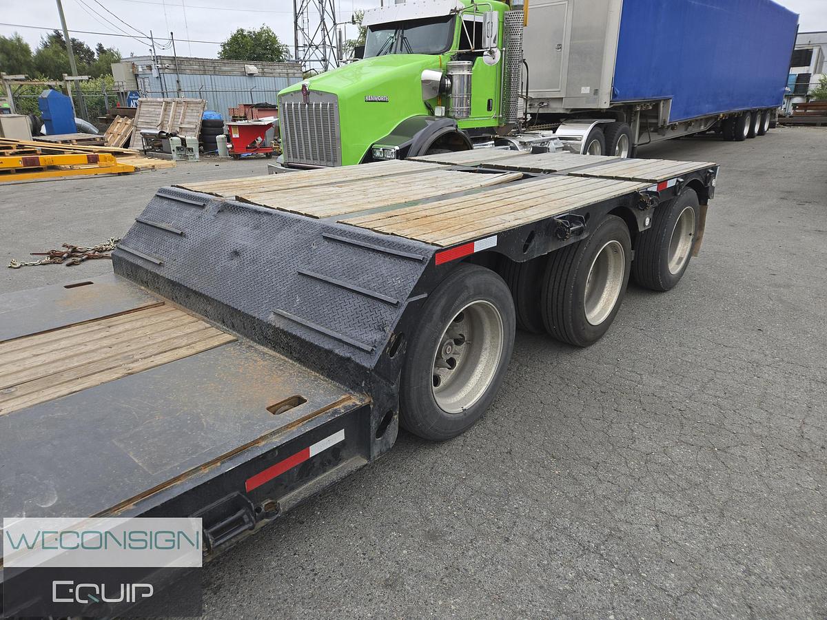 Used 2011 XL Tri-Axle RGN Lowbed