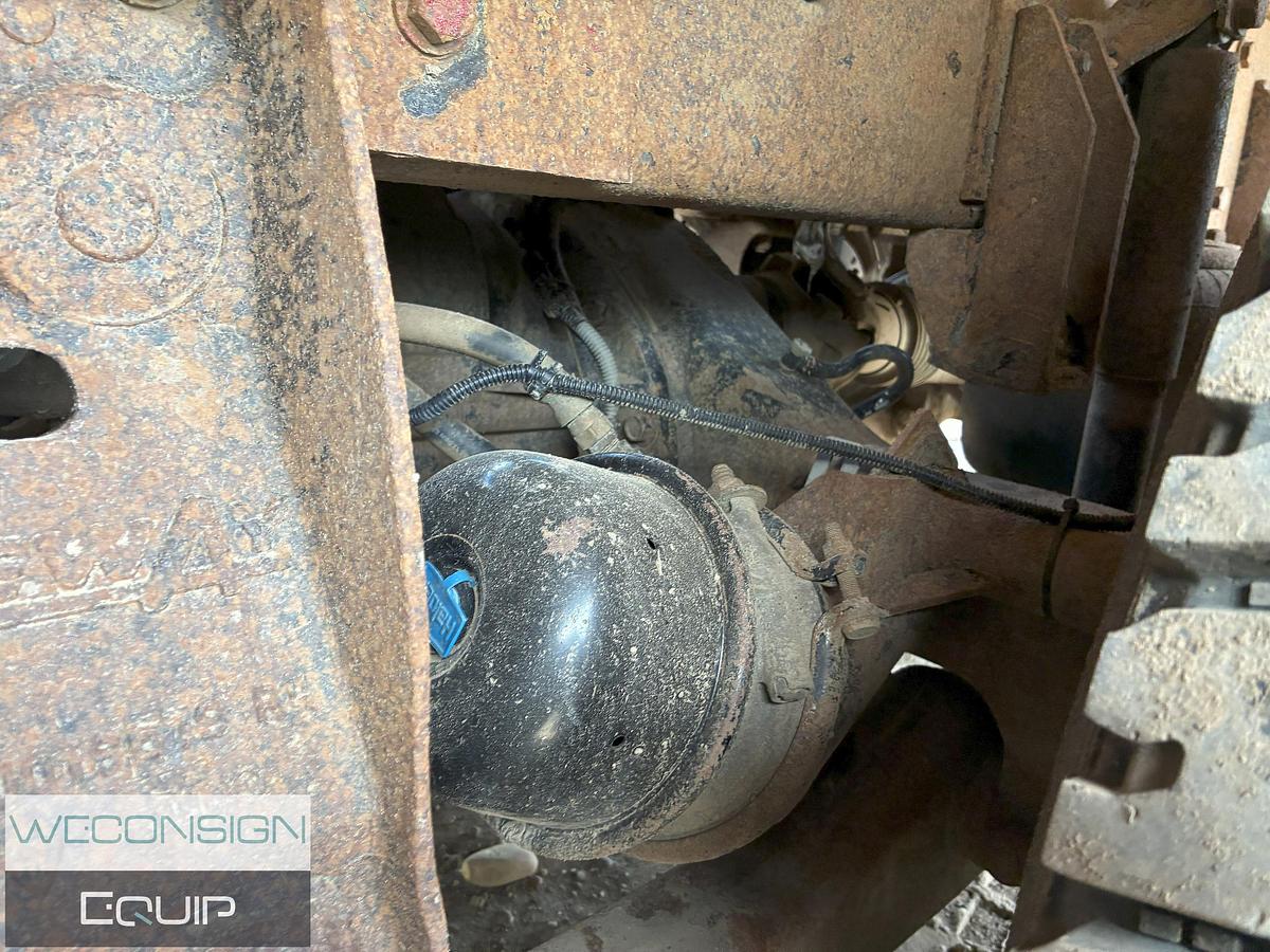 Used 2010 Kenworth T800 Tri Drive Combo Vac