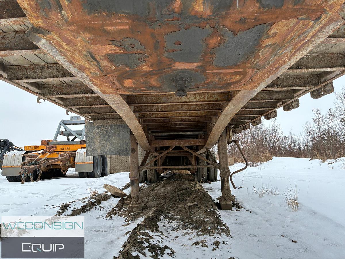 Used 2004 Doepker Super B Flat Deck 32x28