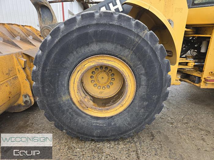 Used 2001 John Deere 744H Wheel Loader