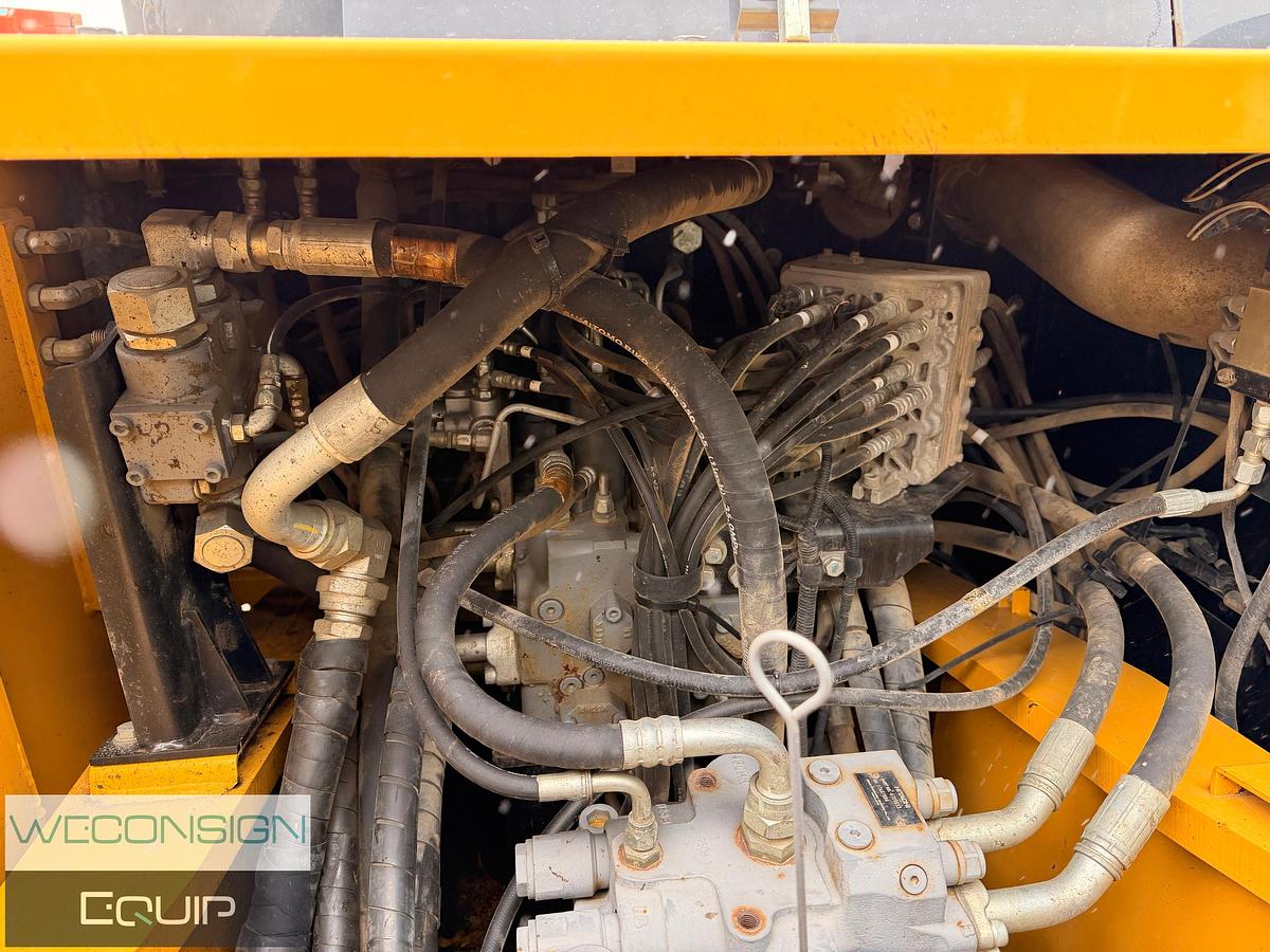 Used 2017 John Deere 250G LC Excavator