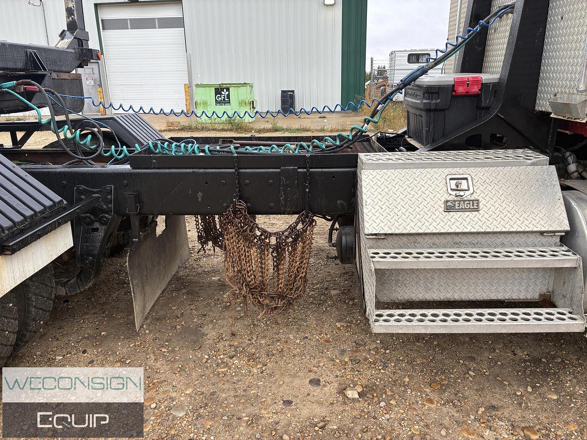 Used 2005 Kenworth T800 Heavy Haul Truck Tractor