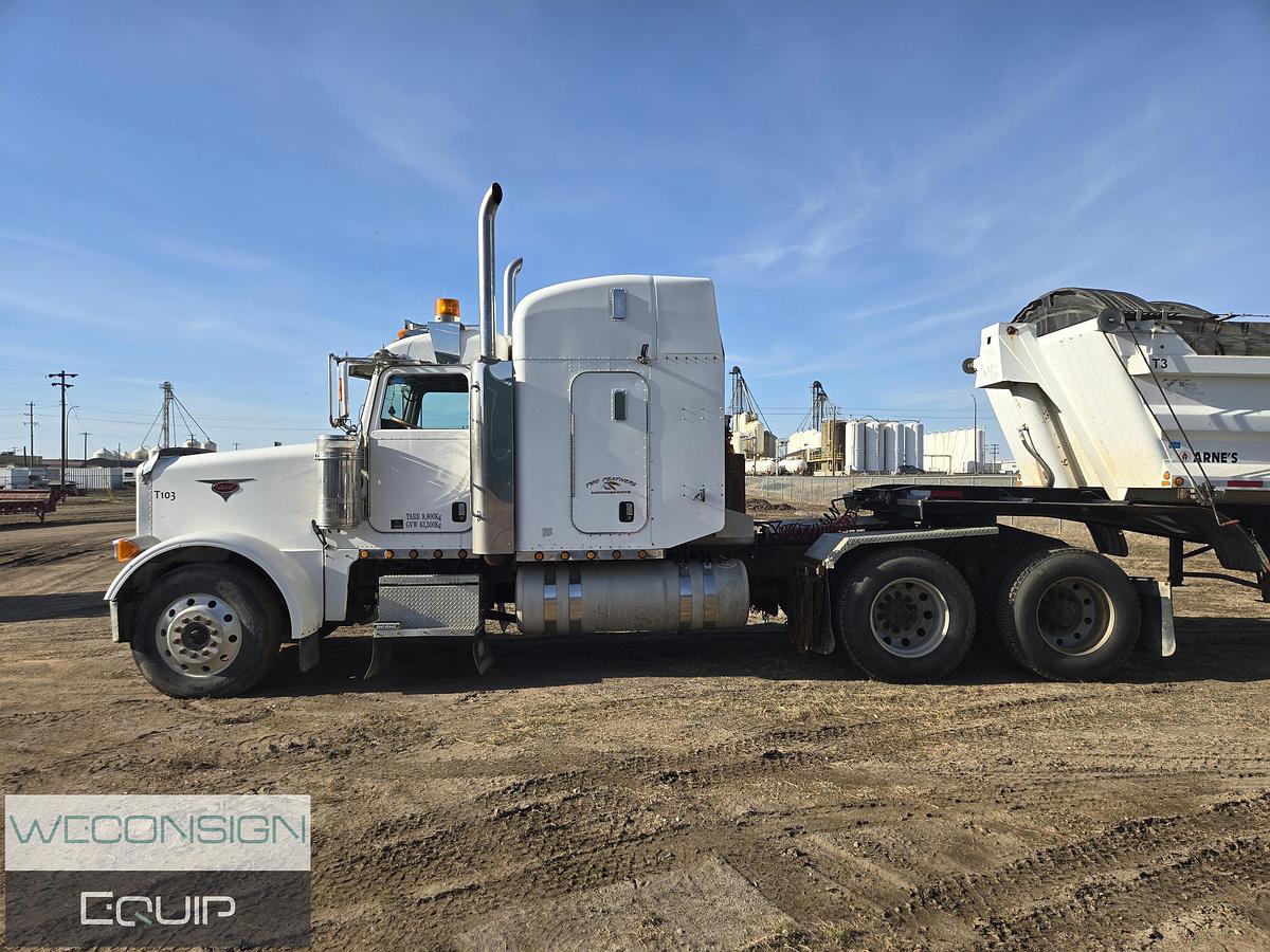 Used 2005 Peterbilt Sleeper Wet Kit Truck