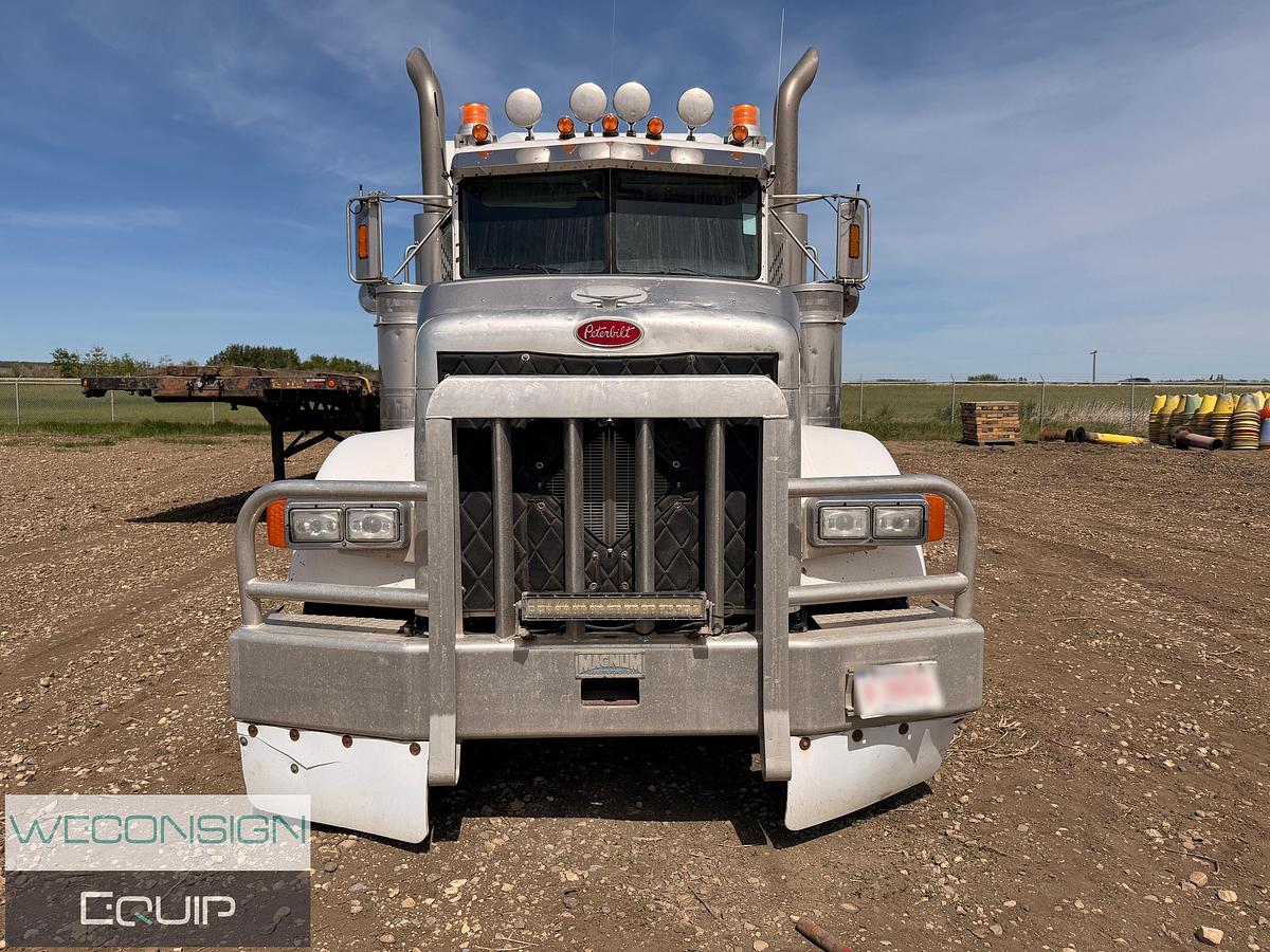 Used 2004 Peterbilt 378 Tandem Winch Truck