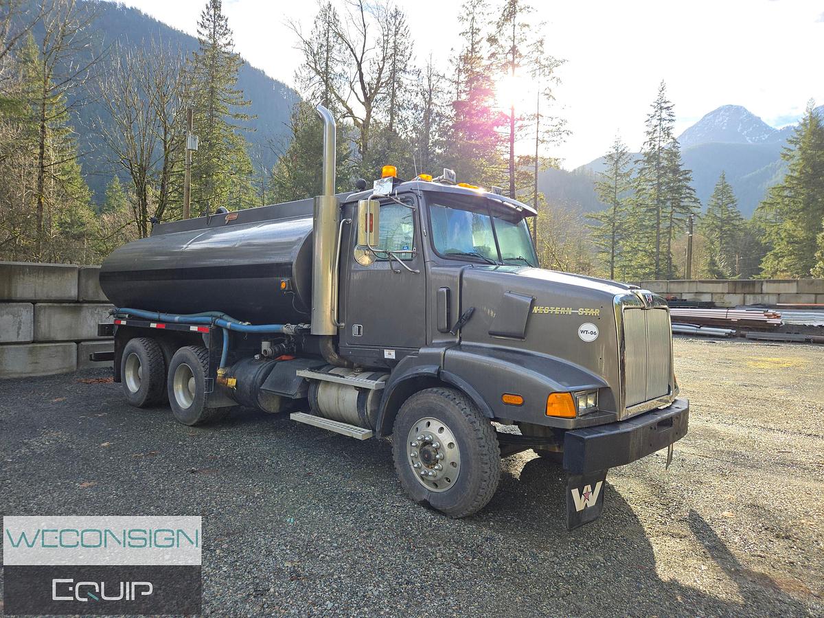 Used 1999 Western Star 5864S Water Truck