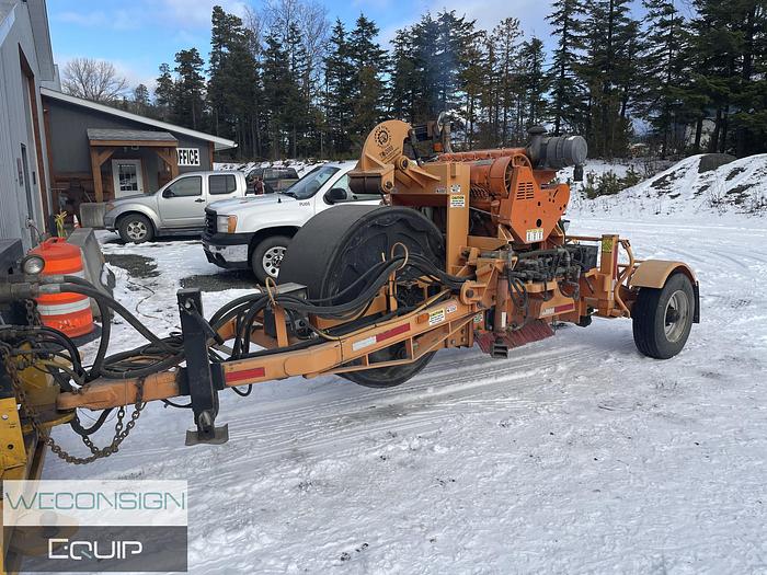 Used 2002 Nissan 2500 – Pavement Marking Vocational Truck
