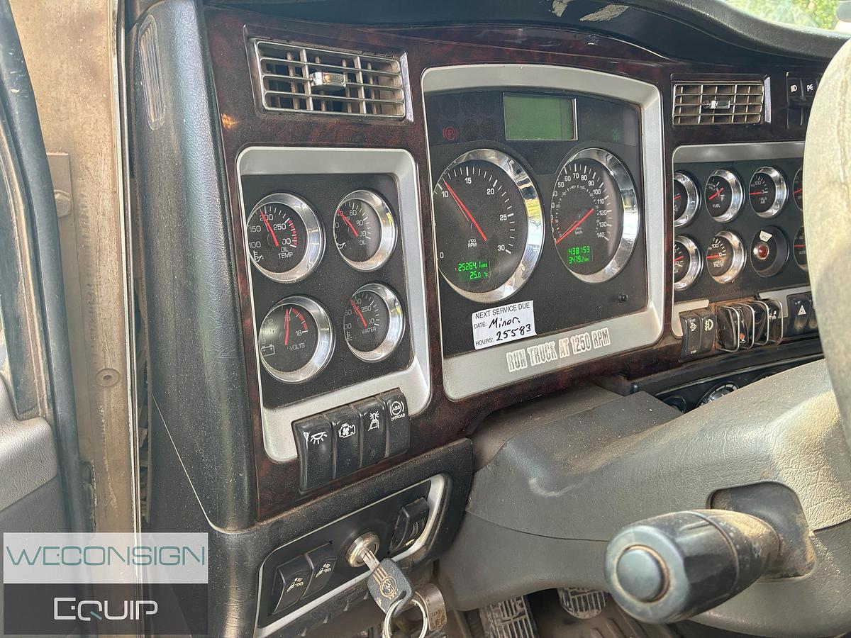 Used 2010 Kenworth T800 Tri Drive Combo Vac