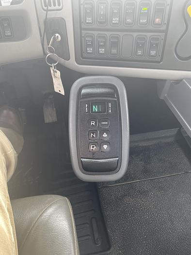 Used 2016 International 7400 Bed/Deck Truck