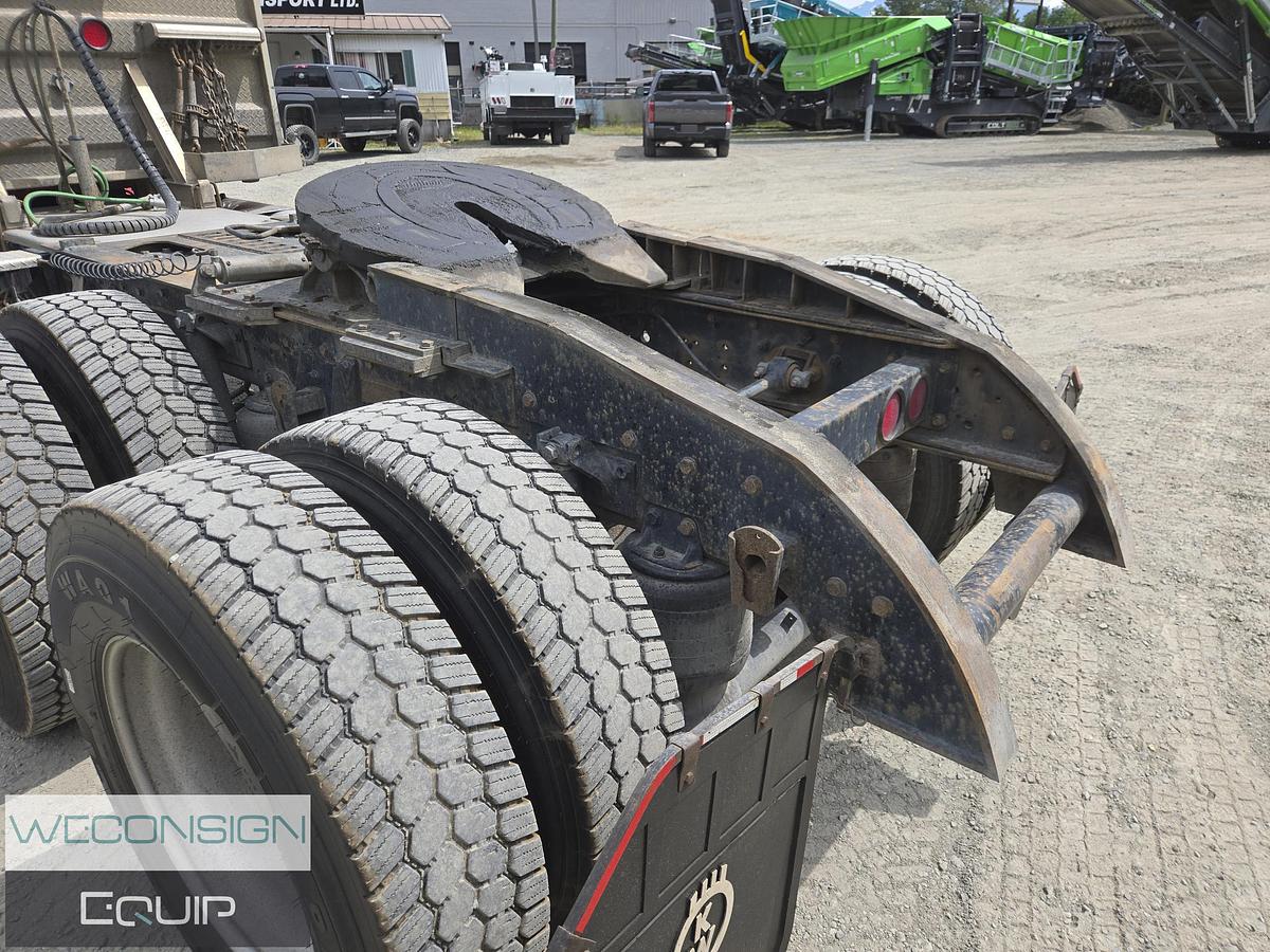 Used 2001 Kenworth T800 TA Lowbed Truck