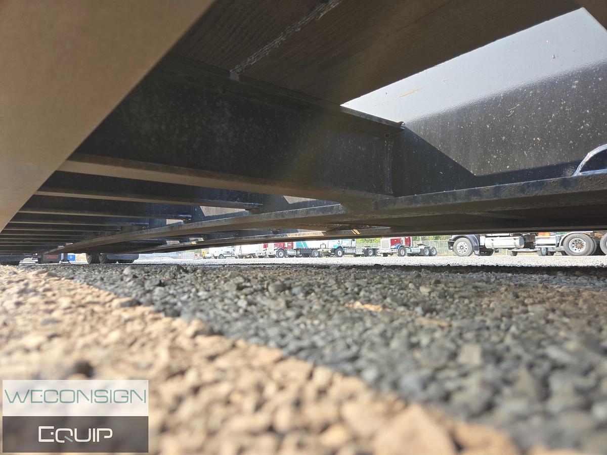 Used 2023 Pacesetter 60T 9 Axle Lowbed Combination