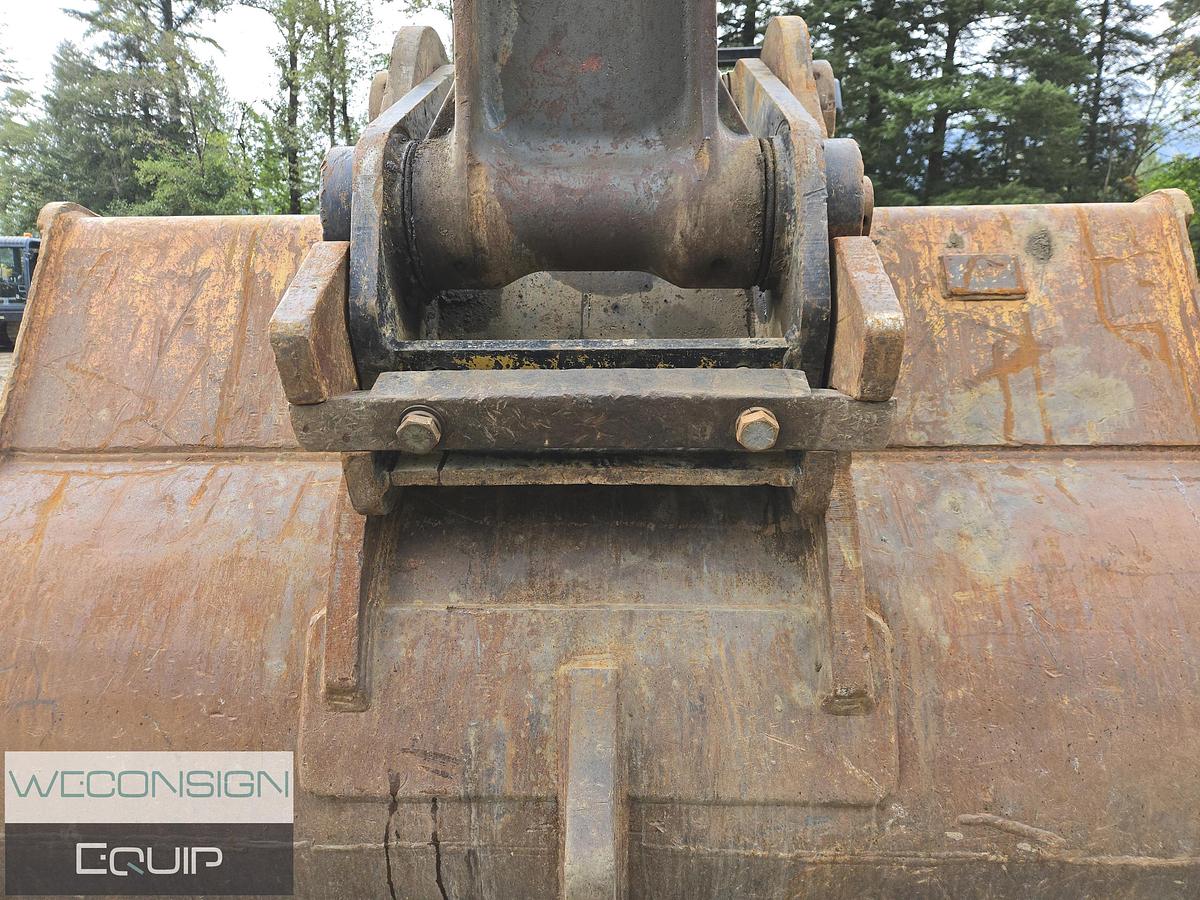 Used 2007 John Deere 240D Excavator