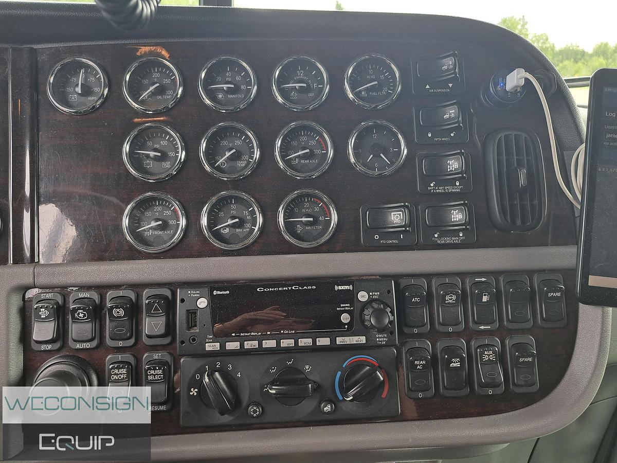 Used 2022 Peterbilt 389