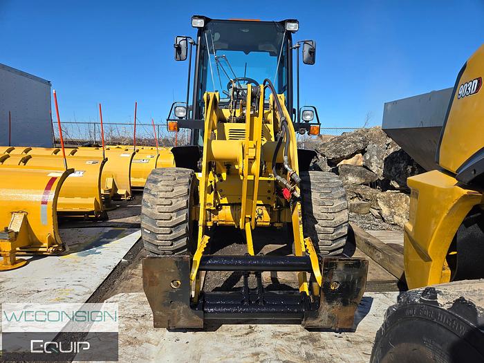 Used CAT 903