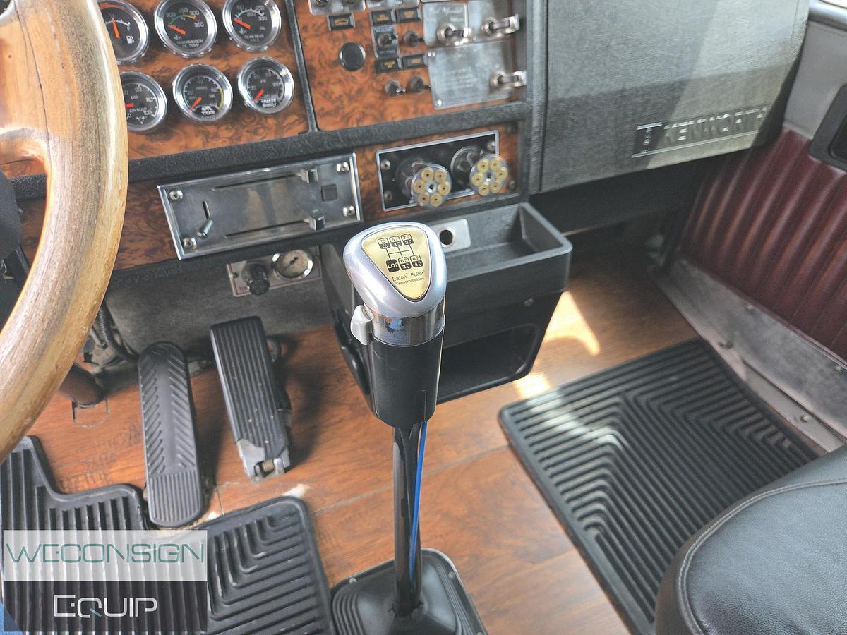 Used 2001 Kenworth T800 TA Lowbed Truck