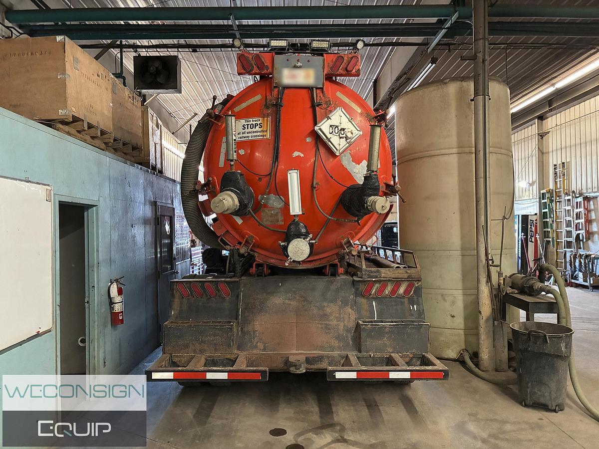 Used 2012 Kenworth T800 Tandem Tri Semi Vac Truck & Trailer
