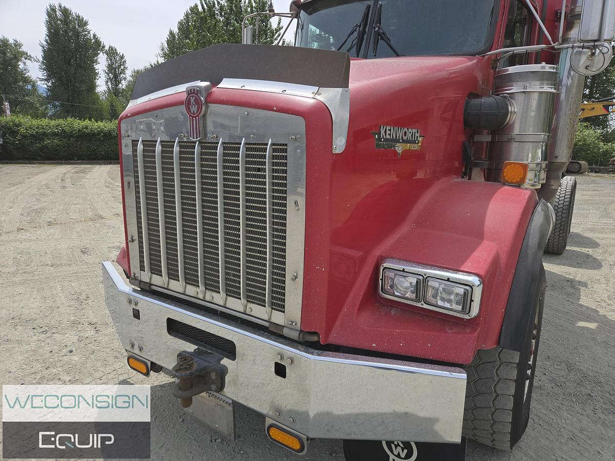 Used 2001 Kenworth T800 TA Lowbed Truck