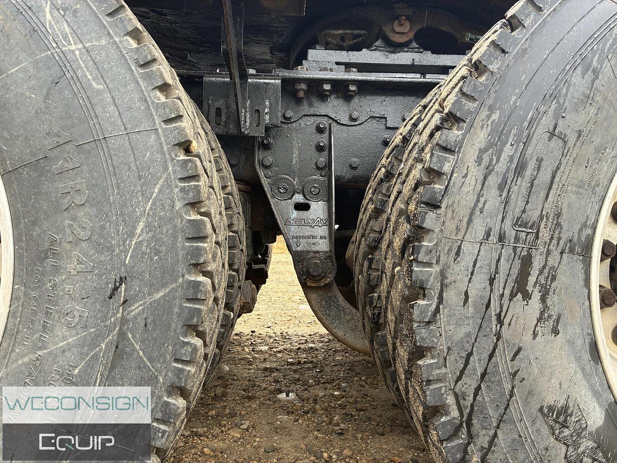 Used 2005 Kenworth T800 Heavy Haul Truck Tractor