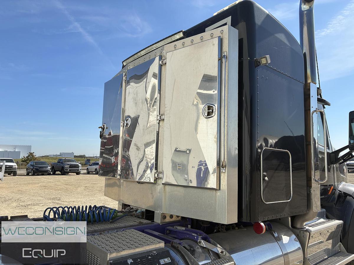 Used 2017 Peterbilt 567 Sleeper Truck Tractor