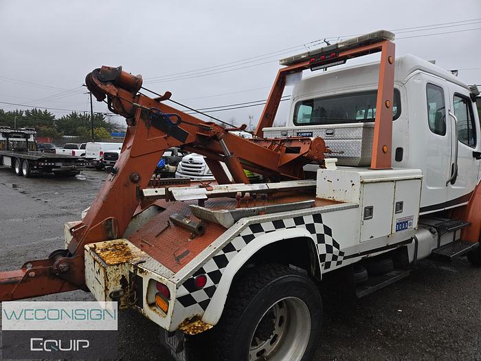 Used 2009 Freightliner M2 Tow Truck