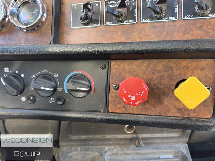 Used 2004 Kenworth T800 36Ton Knuckle Picker