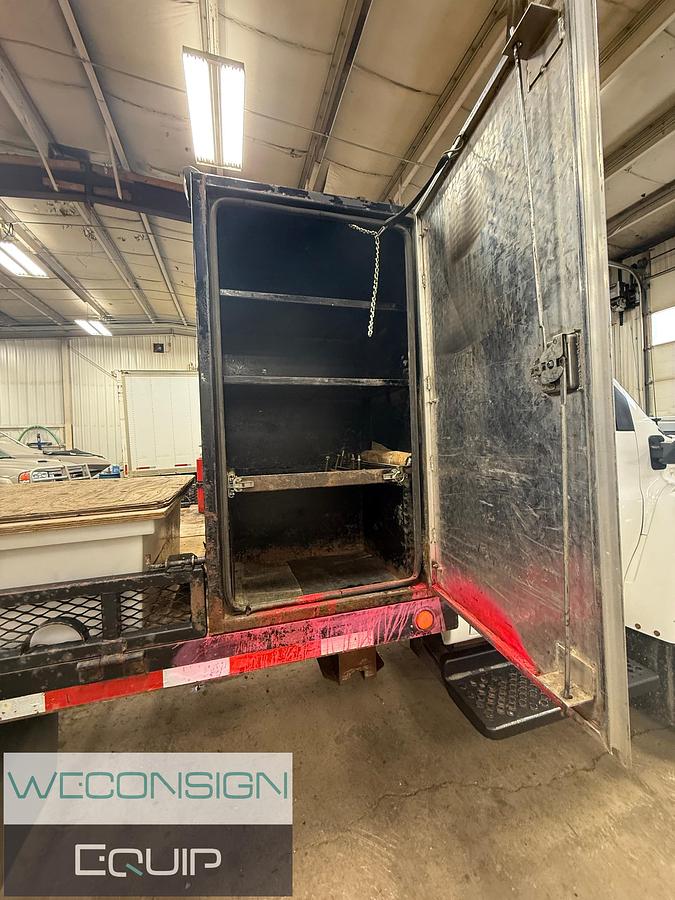 Used 2006 GMC 5500 Flat Bed Truck