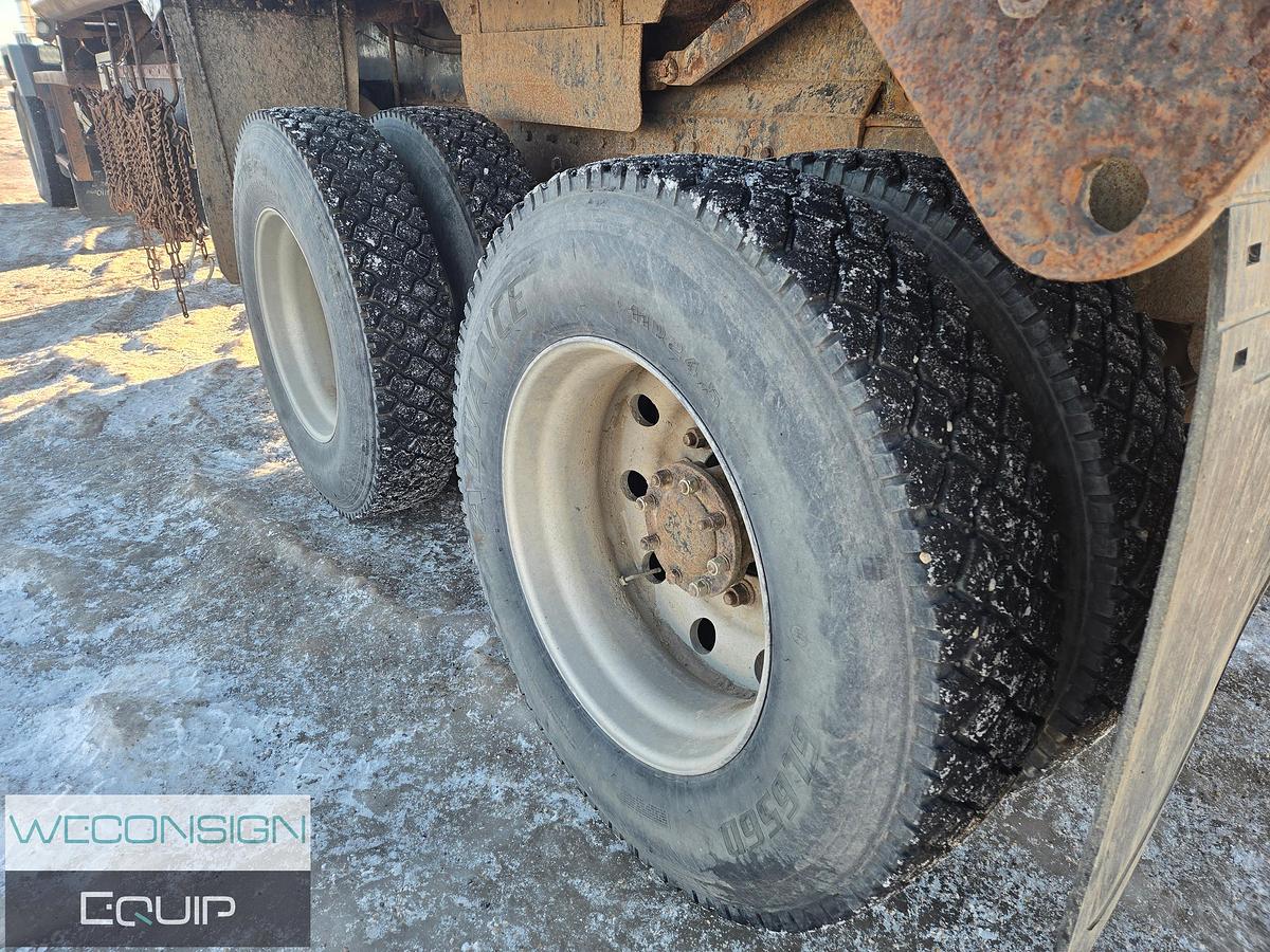 Used 2006 Kenworth C500B Bed Truck