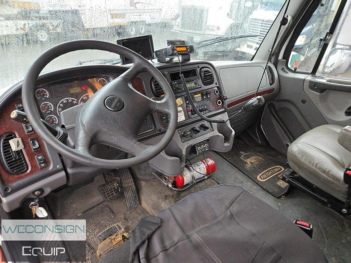 Used 2009 Freightliner M2 Tow Truck