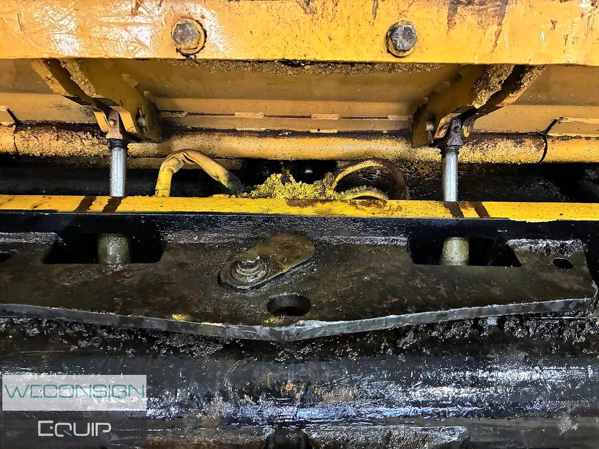 Used 2015 CAT AP 1055F Paver